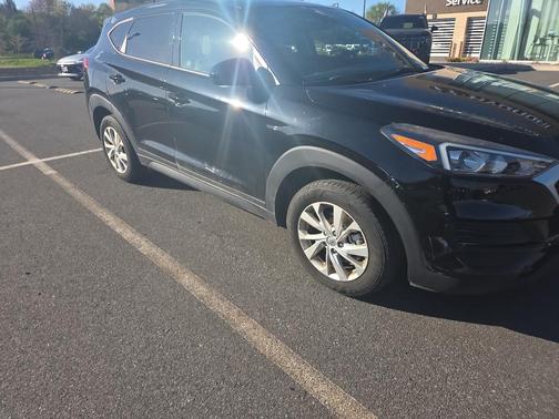 Black Noir Pearl 2019 Hyundai TUCSON SE