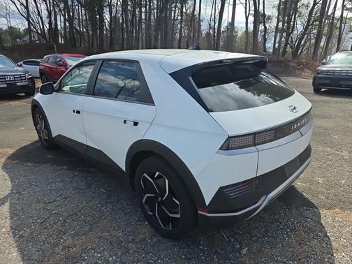 Atlas White 2024 Hyundai IONIQ 5 SEL