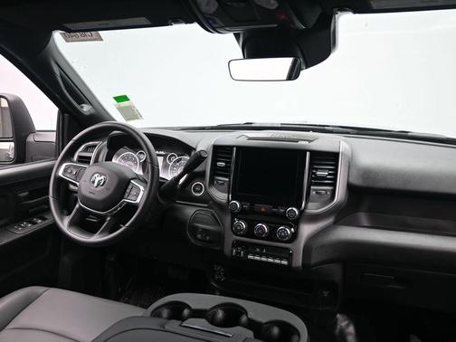 2026 RAM 2500 Tradesman Crew Cab 4x4 8' Box