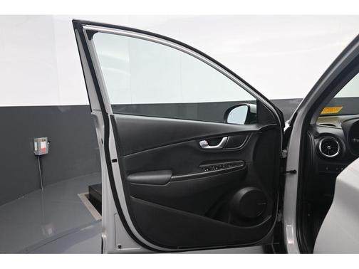 Cyber Silver 2023 Hyundai KONA Limited