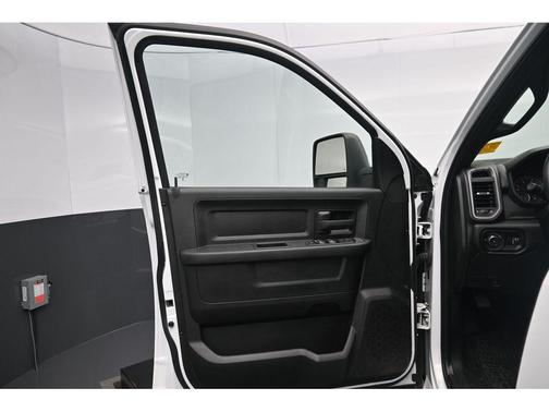 Bright White Clearcoat 2024 RAM 3500 Tradesman Crew Cab 4x4 8' Box