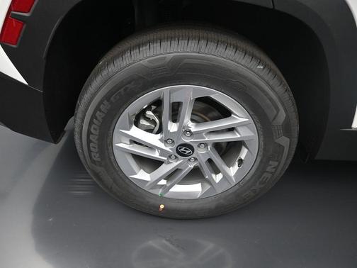 Serenity White Pearl 2025 Hyundai TUCSON SE