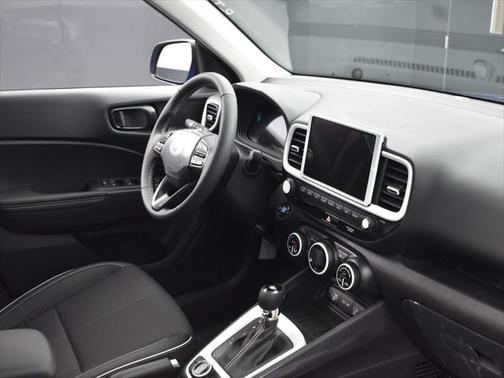 2024 Hyundai VENUE Limited
