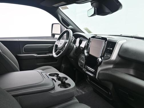 2025 RAM 2500 Tradesman Regular Cab 4x4 8' Box