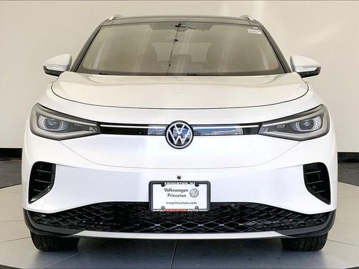 Opal White / Black Roof 2023 Volkswagen ID.4 Pro S Plus