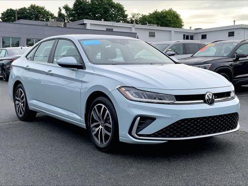 Alpine Grey 2025 Volkswagen Jetta 1.5T SE