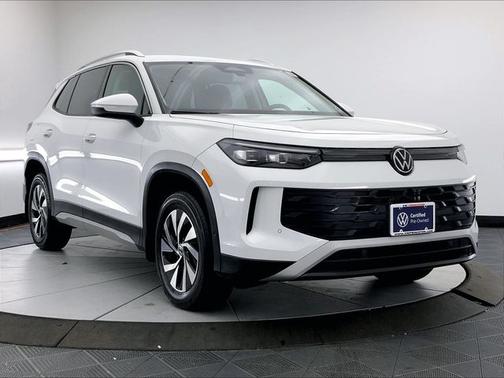 Pure White 2025 Volkswagen Tiguan 2.0T S