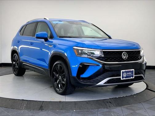 Cornflower Blue 2023 Volkswagen Taos 1.5T SE