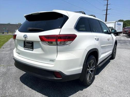 2017 Toyota Highlander LE