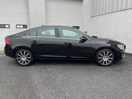 2016 Volvo S60 Inscription T5 Premier