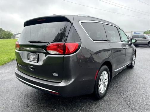 2018 Chrysler Pacifica Touring-L Plus