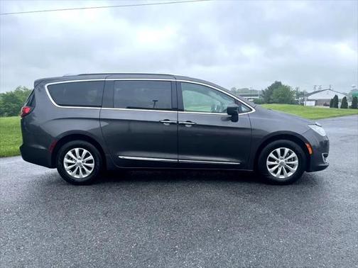 2018 Chrysler Pacifica Touring-L Plus