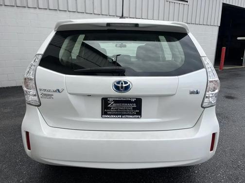 2013 Toyota Prius v Three
