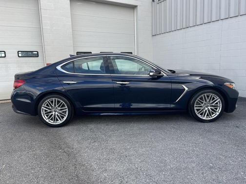 2021 Genesis G70 2.0T RWD