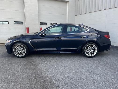2021 Genesis G70 2.0T RWD