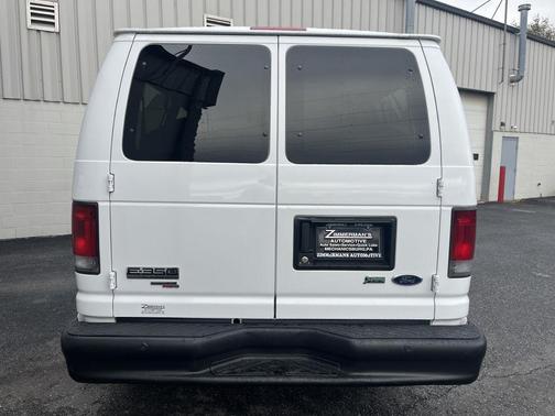 2011 Ford E350 Super Duty XLT