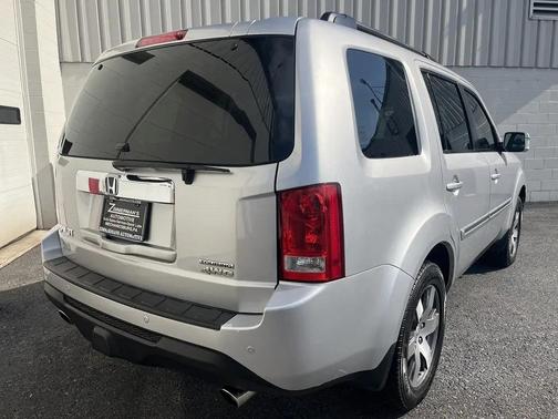 Alabaster Silver Metallic 2014 Honda Pilot Touring