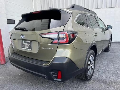 Autumn Green Metallic 2022 Subaru Outback Premium