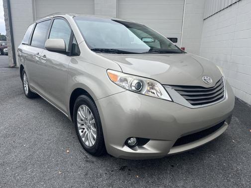 2015 Toyota Sienna XLE