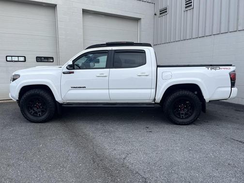 2016 Toyota Tacoma TRD Sport