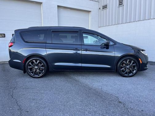 2019 Chrysler Pacifica Limited