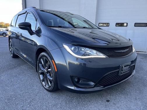 2019 Chrysler Pacifica Limited