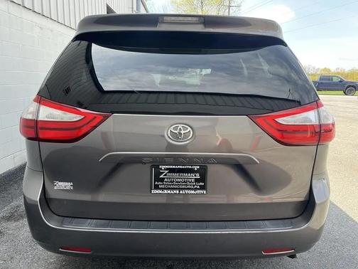 2015 Toyota Sienna LE