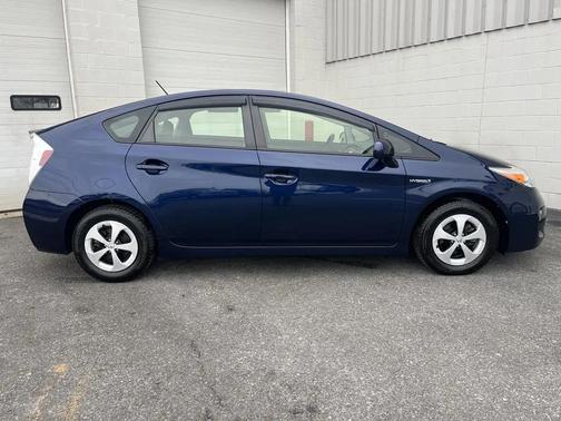 2014 Toyota Prius Two