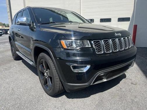 Diamond Black Crystal Pearlcoat 2017 Jeep Grand Cherokee Limited