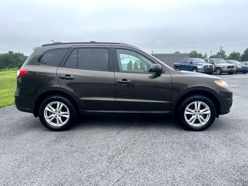 2011 Hyundai SANTA FE SE