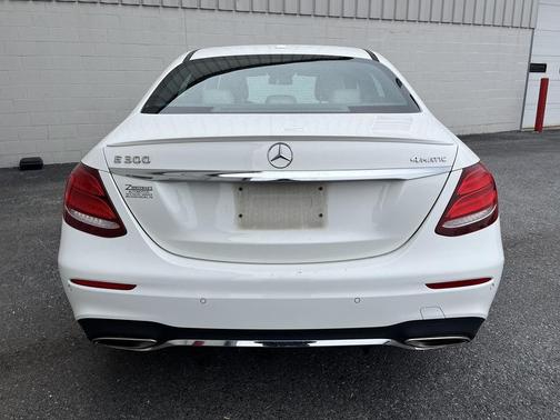 2018 Mercedes-Benz E-Class 4MATIC