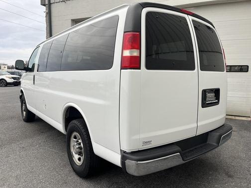 2005 Chevrolet Express 3500 Base