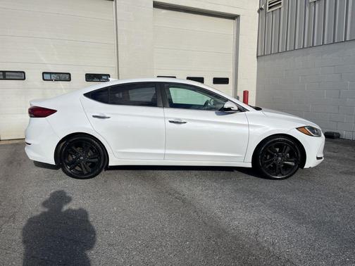 2017 Hyundai ELANTRA Limited