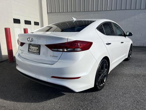 2017 Hyundai ELANTRA Limited