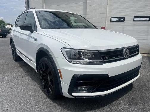 Pure White 2021 Volkswagen Tiguan 2.0T SE R-Line Black 4MOTION