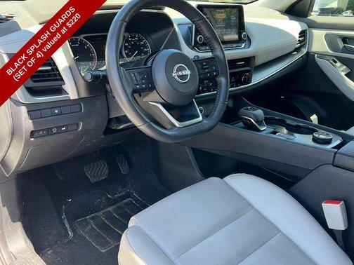 Pearl White Tricoat 2023 Nissan Rogue SV