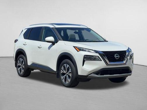 Pearl White Tricoat 2023 Nissan Rogue SV