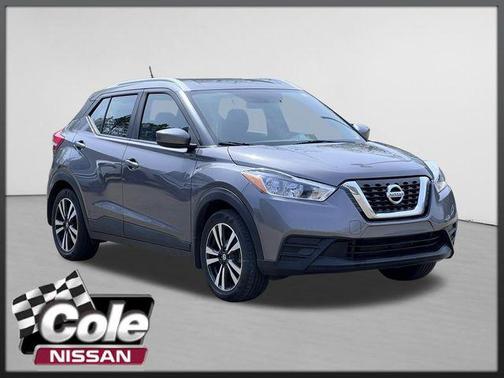Gun Metallic 2018 Nissan Kicks SV