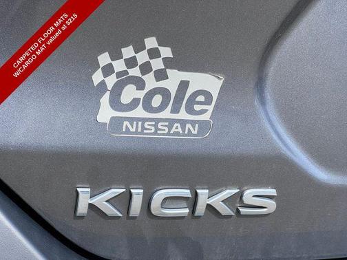 Gun Metallic 2018 Nissan Kicks SV