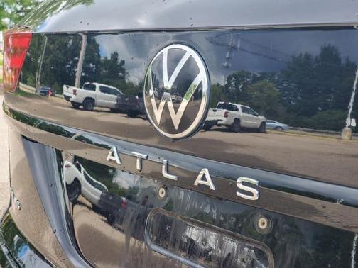 2023 Volkswagen Atlas Cross Sport 3.6L V6 SEL R-Line