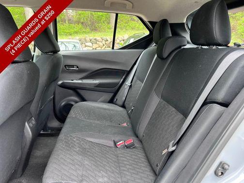 Gray/Super Black 2024 Nissan Kicks SV