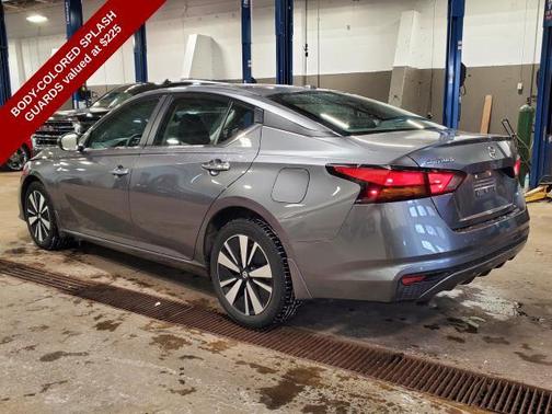 2022 Nissan Altima 2.5 SV