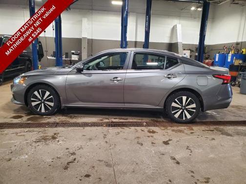 2022 Nissan Altima 2.5 SV