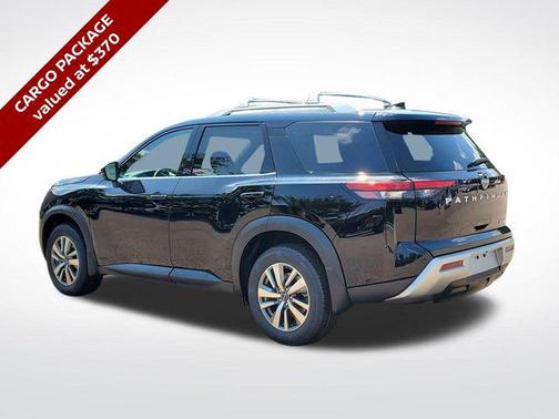 2025 Nissan Pathfinder SL 4WD