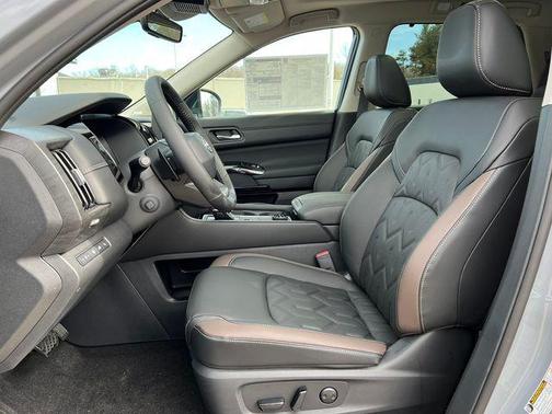 Boulder Gray Pearl 2026 Nissan Pathfinder Platinum
