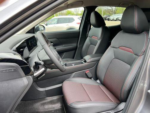 Gun Metallic 2026 Nissan Kicks SR