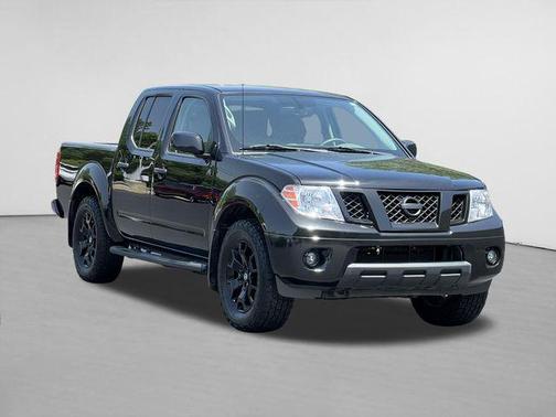 Magnetic Black Pearl 2020 Nissan Frontier SV