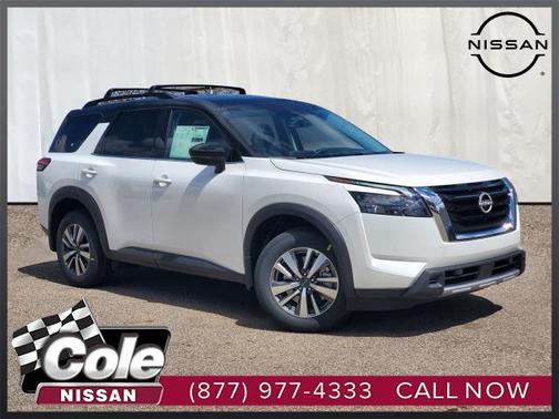 2025 Nissan Pathfinder SL 4WD