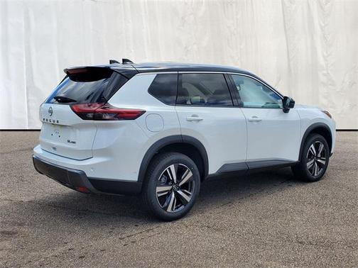 2025 Nissan Rogue SL