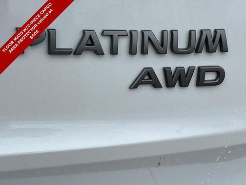 Everest White Pearl Tricoat 2026 Nissan Rogue Platinum